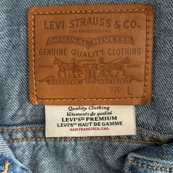 Levi’s Premium Denim Trucker Jacket Women’s Large Classic Wash Jean Jacket - Picture 6 of 7